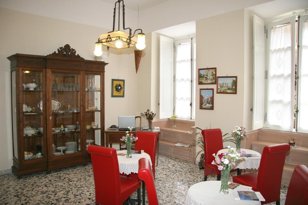 Beb Di Fiore Bed and Breakfast Napoli Eksteriør billede